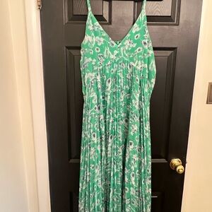 Chelsea28 Vibrant Green Dress